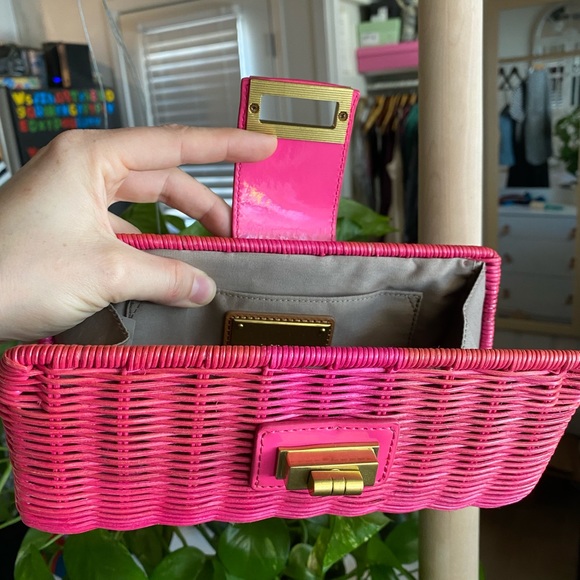 Pink rattan clutch - Picture 4 of 10